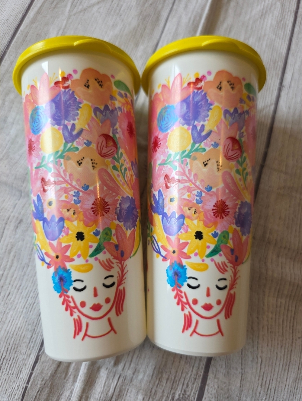 Tupperware Set of 2 with Lids Fanciful Floral Pattern 16oz Tumbler Cups #5107 - Picture 2 of 7
